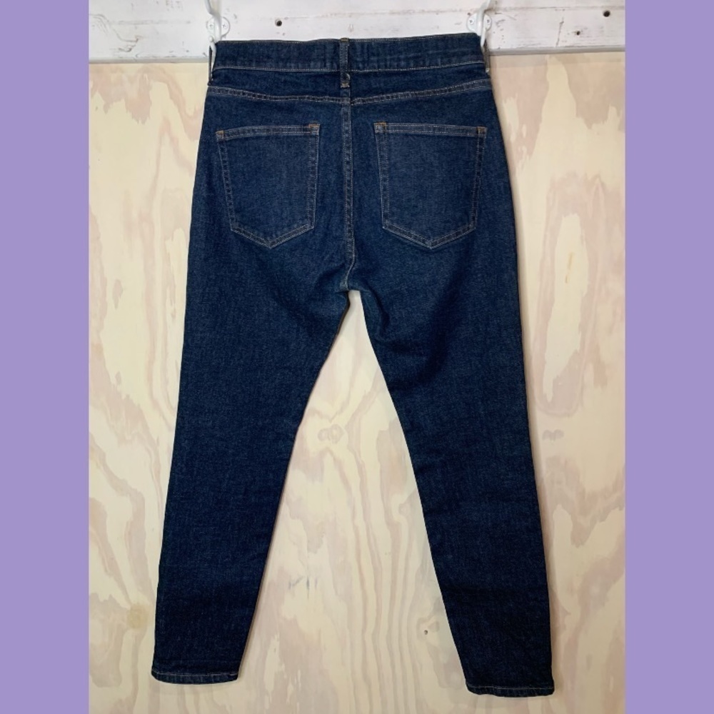 Everlane Mid-Rise Straight Jean​​​​ - Picture 2 of 8